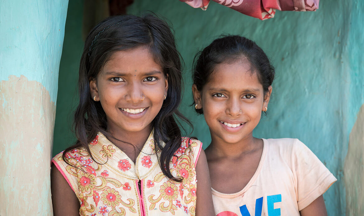 Barsha Kumari Pashawal, 12 (left) and her best friend (and neighbor) Chandni, 11. Credit: GPe Kelley Lynch
