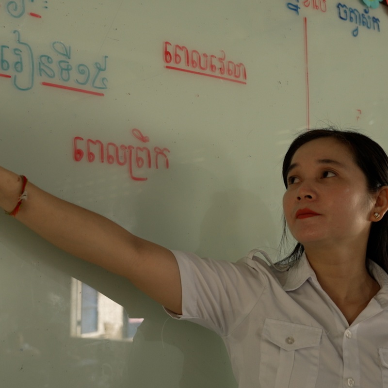 Chhay Kimsak, a teacher at Chambok Haer Primary School, Puok District, is one of the beneficiaries of GPE’s support through STEPCam. 